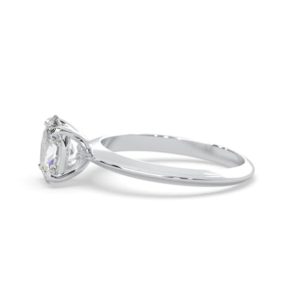 White-gold 
Diamond ring with a clear gemstone on a white background